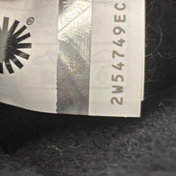 UGG Classic Short Weather Boots Kid’s 6 (Will Fit Women’s 8) NWOB - Picture 6 of 10